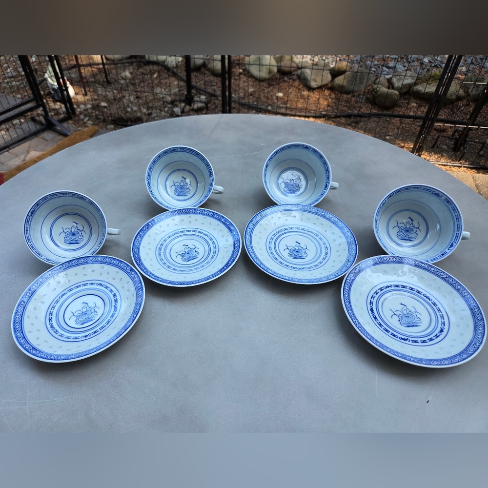 Set Of 4 Rice And Flower Pattern Handpainted Vintage Teacups And Saucers